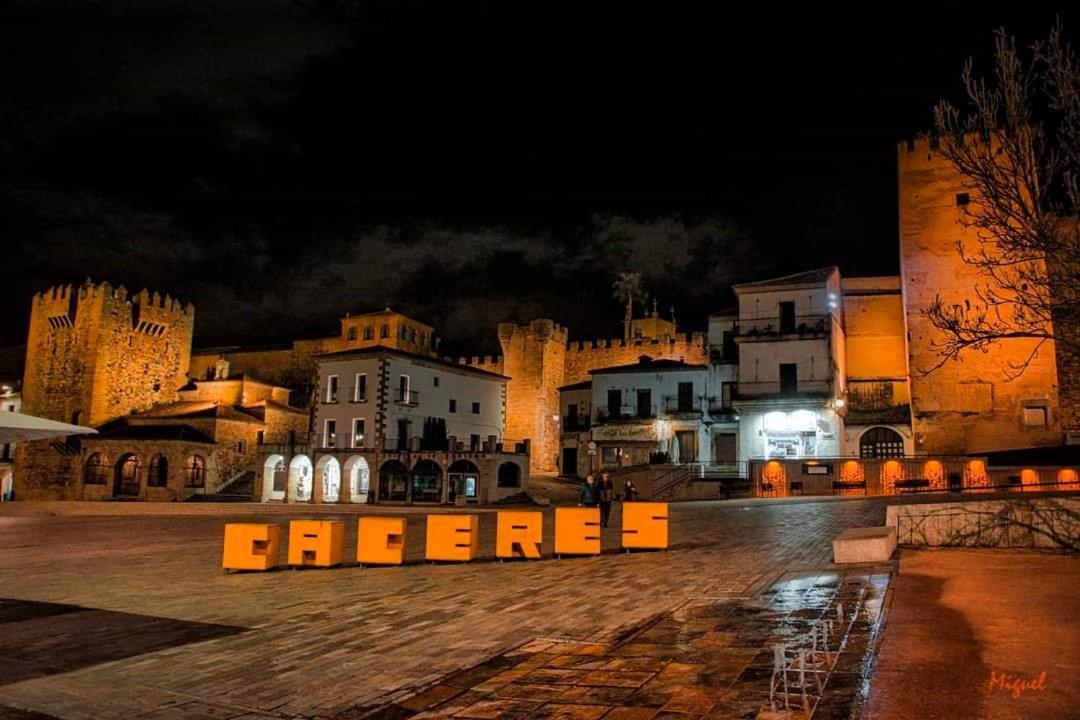 Cuatro Esquinas De Apartment Caceres